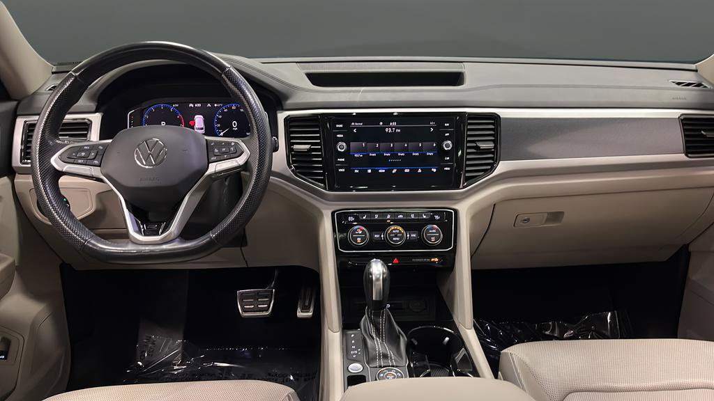 Used 2021 Volkswagen Atlas SEL Premium image 11