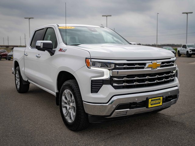 Used 2025 Chevrolet Silverado 1500 LTZ image 4
