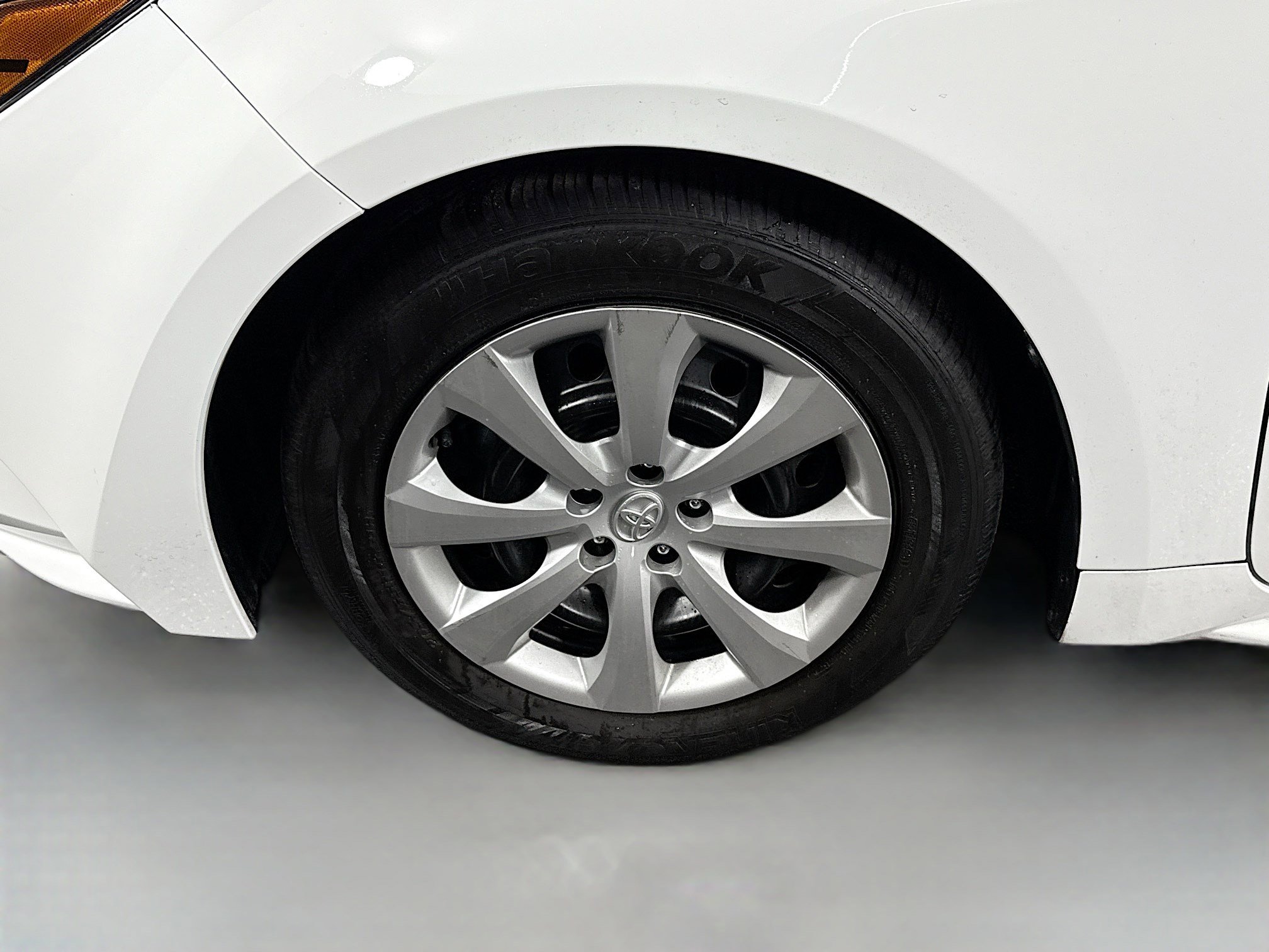 Used 2024 Toyota Corolla LE image 37