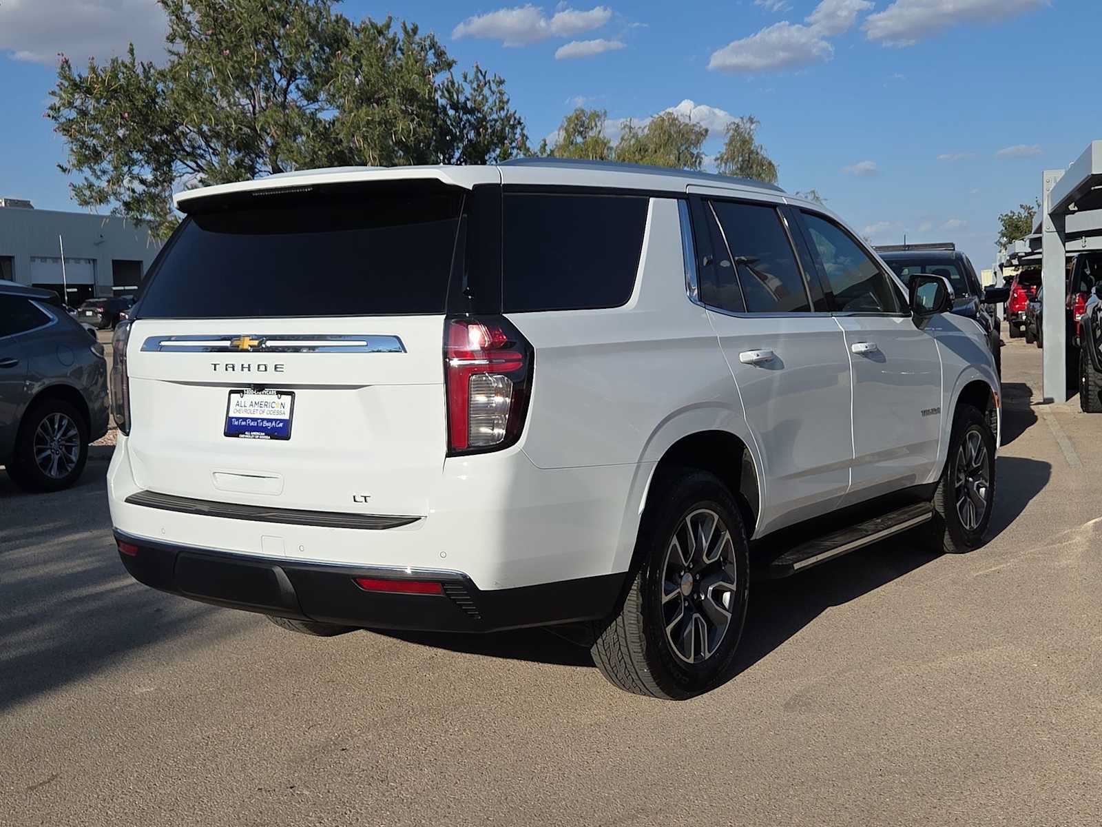 Used 2024 Chevrolet Tahoe LT w/ Luxury Package RWD image 8