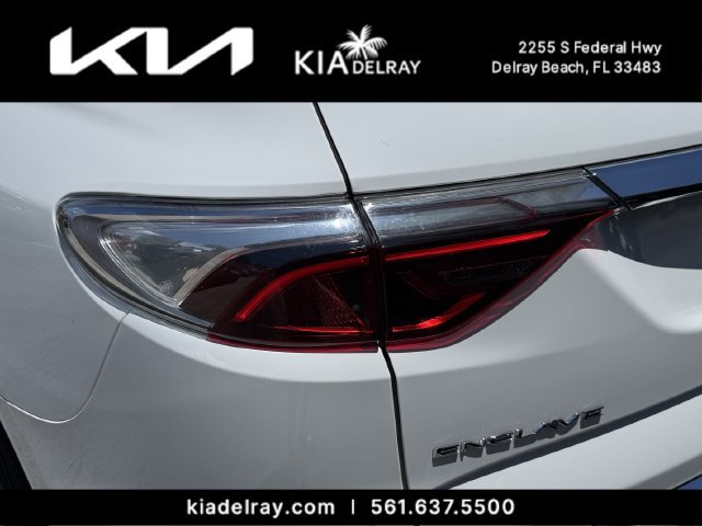 Used 2023 Buick Enclave Essence FWD image 7