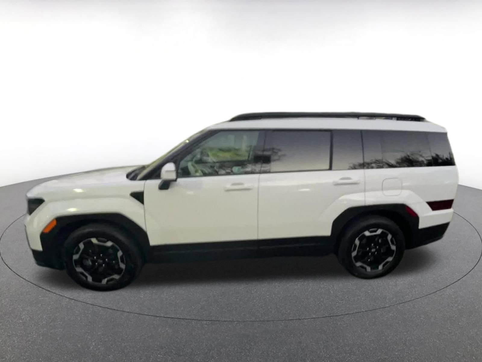 Used 2025 Hyundai Santa Fe SEL image 9