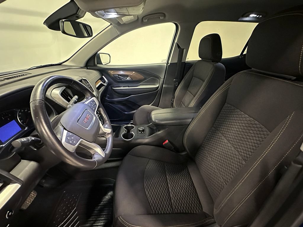 Used 2020 GMC Terrain SLE FWD image 3