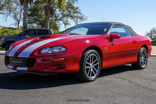 Used 2002 Chevrolet Camaro Z28 w/ SS Performance/Appearance Pkg RWD image 22