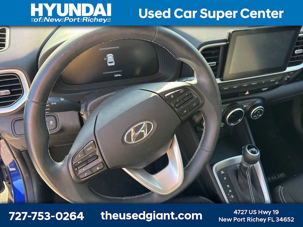 Certified 2023 Hyundai Venue SEL image 11