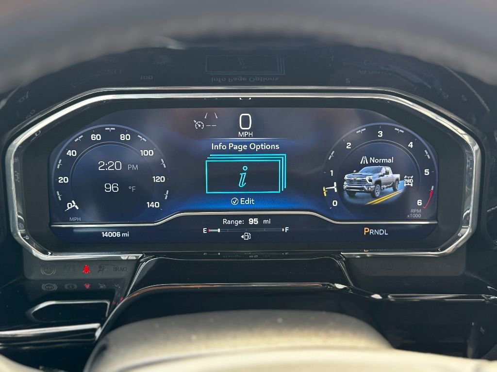 Used 2024 Chevrolet Silverado 2500 LT w/ Convenience Package image 4