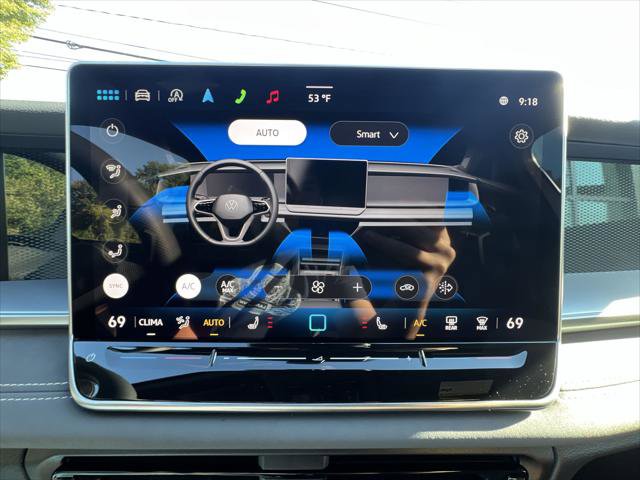 New 2025 Volkswagen Tiguan SE R-Line image 18