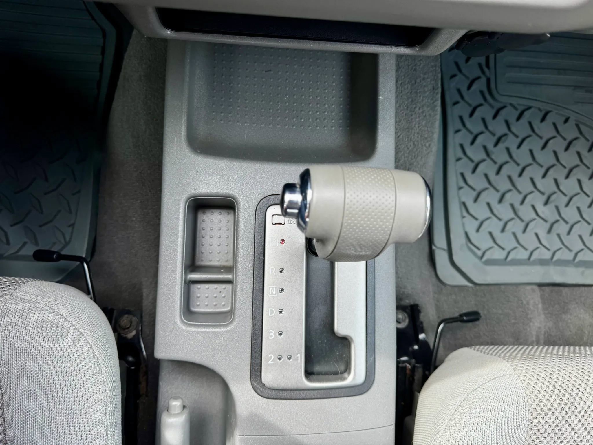 Used 2007 Nissan Frontier LE RWD image 12