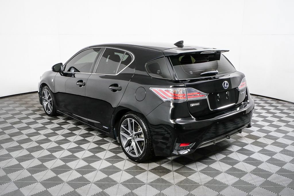 Used 2017 Lexus CT 200h image 4