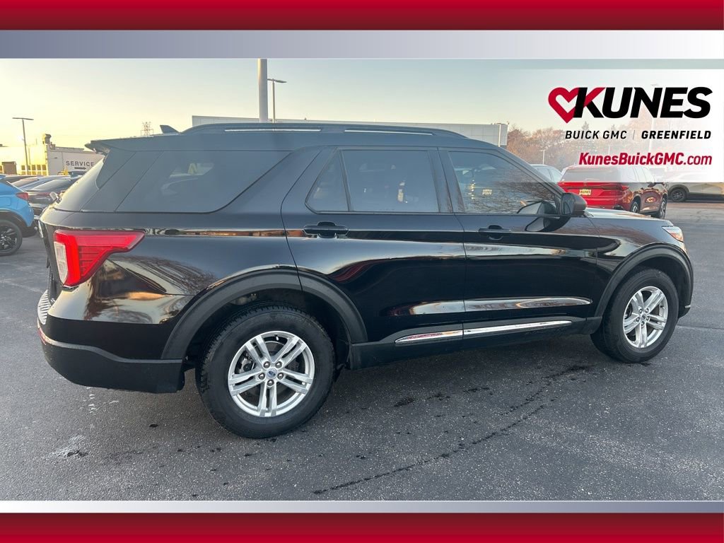 Used 2023 Ford Explorer XLT image 5