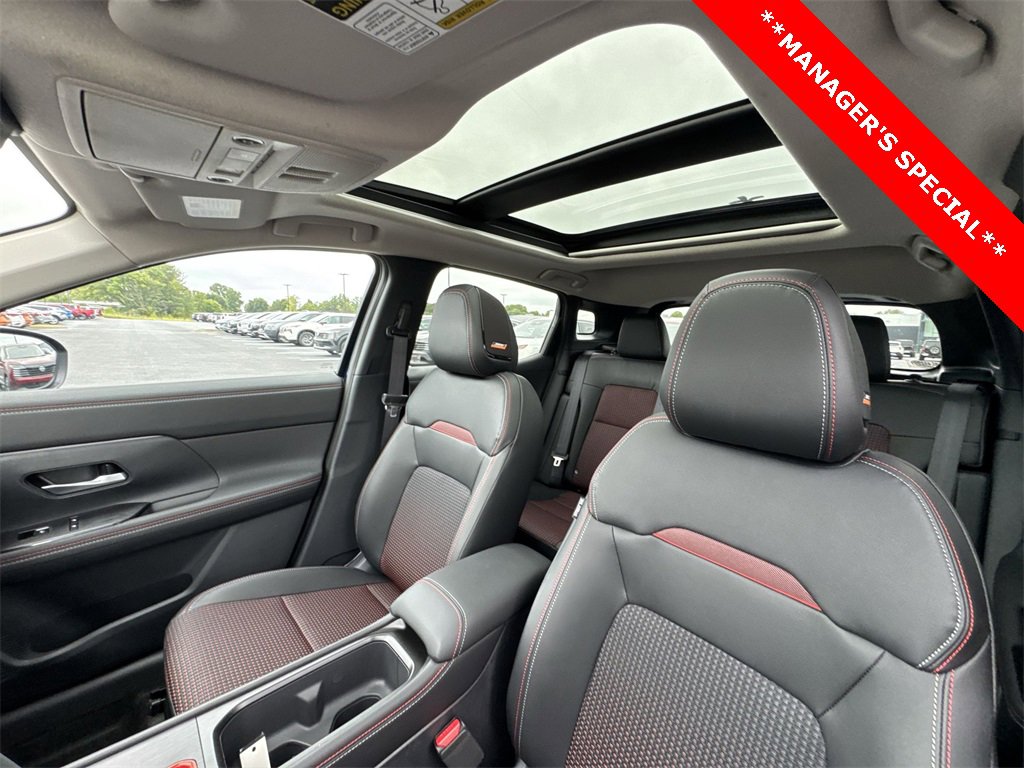 New 2025 Nissan Kicks SR w/ SR Premium Package image 22