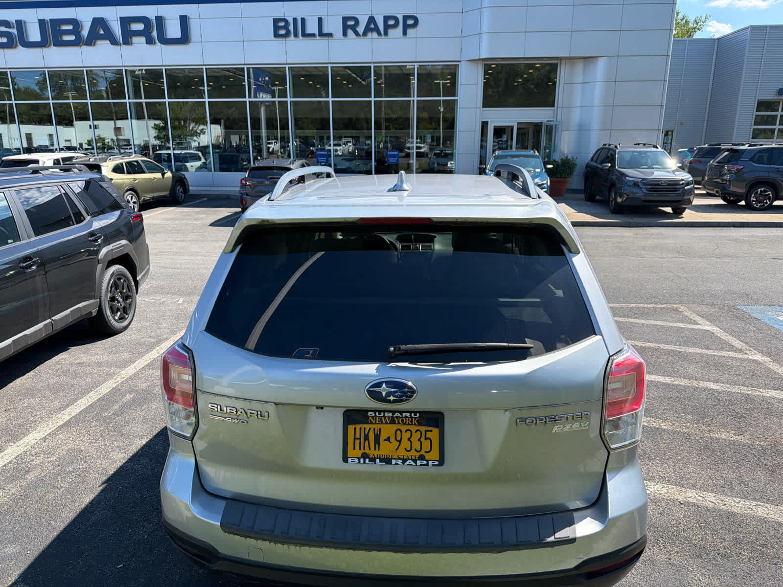 Used 2017 Subaru Forester 2.5i Premium w/ All-Weather Package AWD/4WD image 14