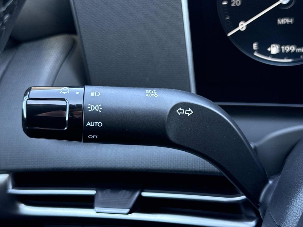 Used 2025 Hyundai Tucson SEL image 10