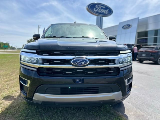 Used 2024 Ford Expedition Limited image 11