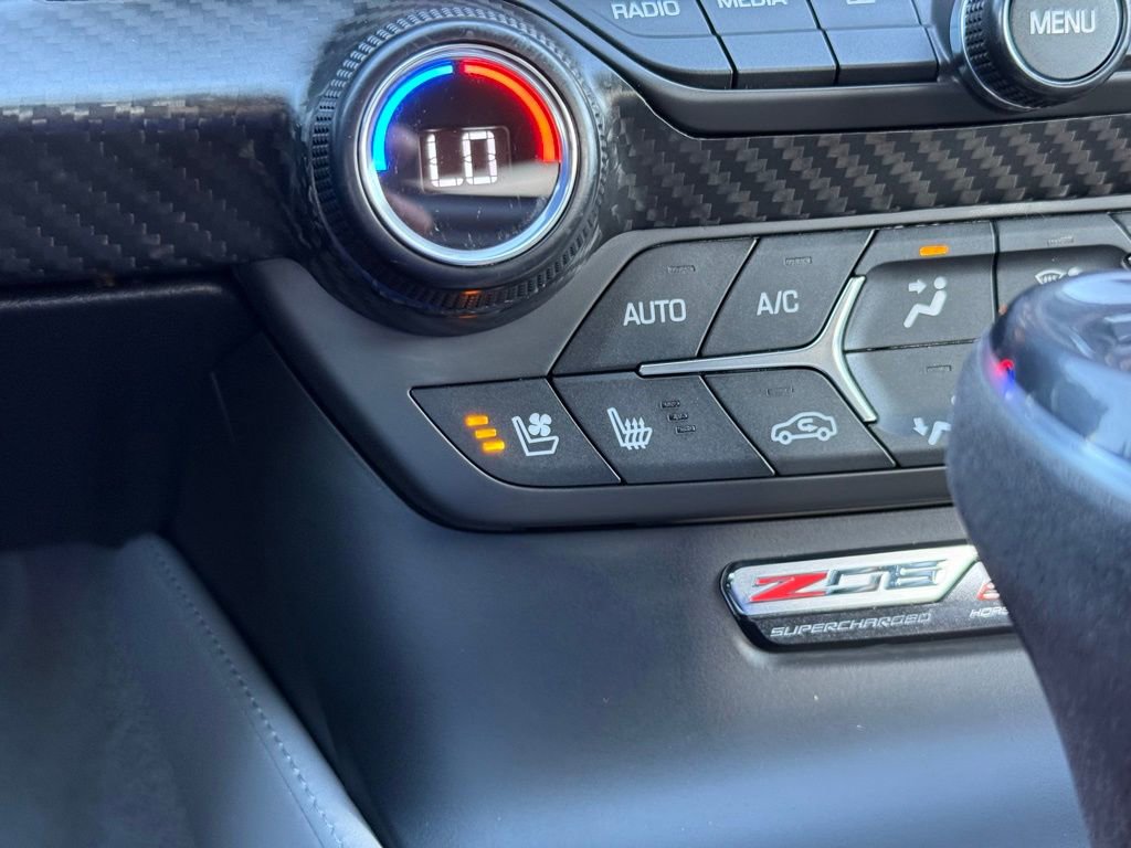 Used 2018 Chevrolet Corvette Z06 RWD image 7