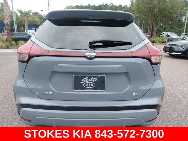Used 2023 Nissan Kicks SV w/ Interior Electronics Package FWD image 6
