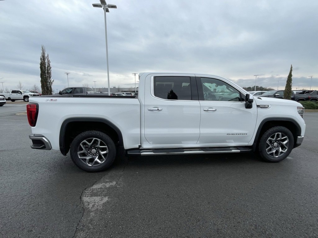 Used 2023 GMC Sierra 1500 SLT w/ SLT Premium Package image 9