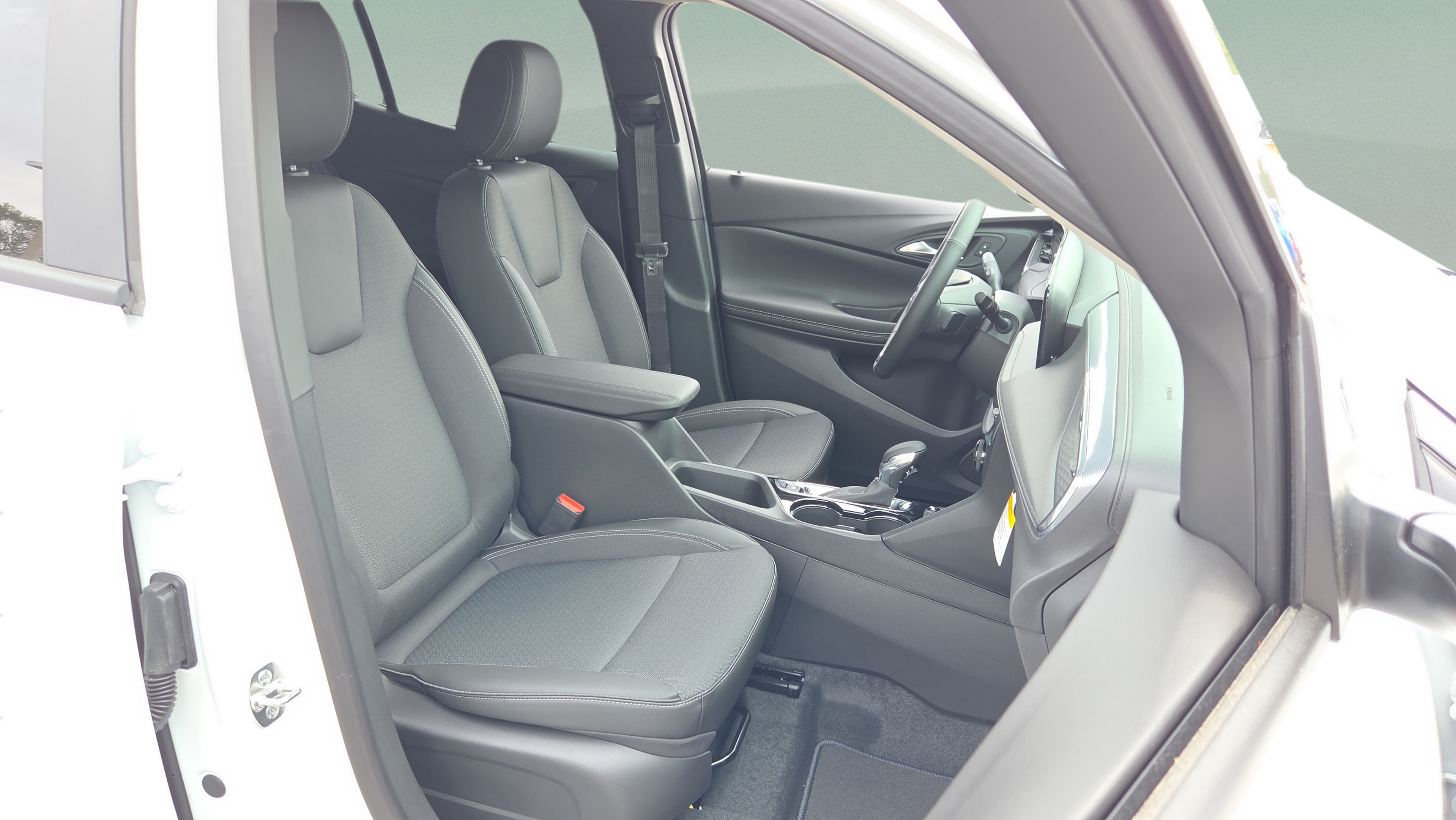 New 2026 Buick Encore GX Preferred w/ Advanced Technology Package AWD/4WD image 21