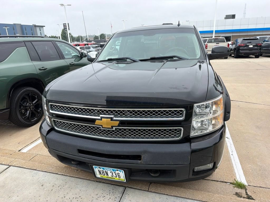 Used 2013 Chevrolet Silverado 1500 LTZ w/ LTZ Plus Package AWD/4WD image 2