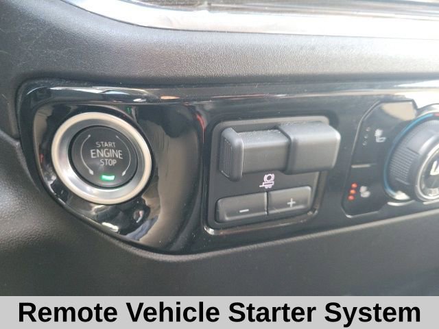 Used 2025 Chevrolet Silverado 1500 LT AWD/4WD image 7