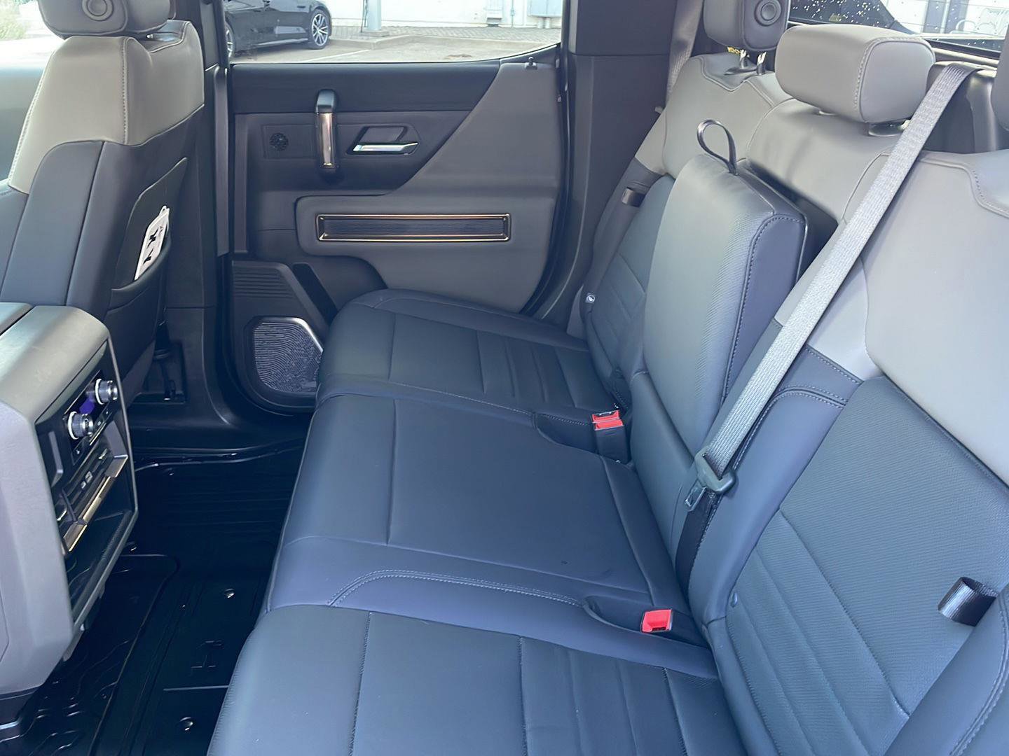 Used 2025 GMC Hummer EV 3X AWD/4WD image 9