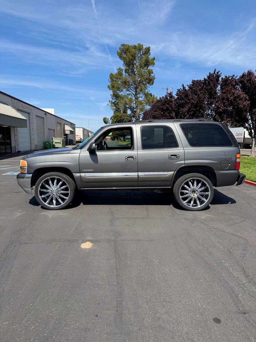 Used 2002 GMC Yukon SLE image 4