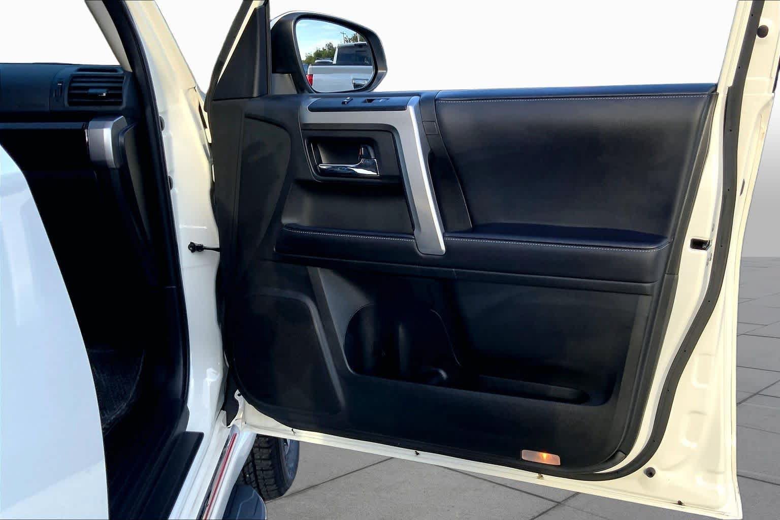 Used 2022 Toyota 4Runner Limited RWD image 23