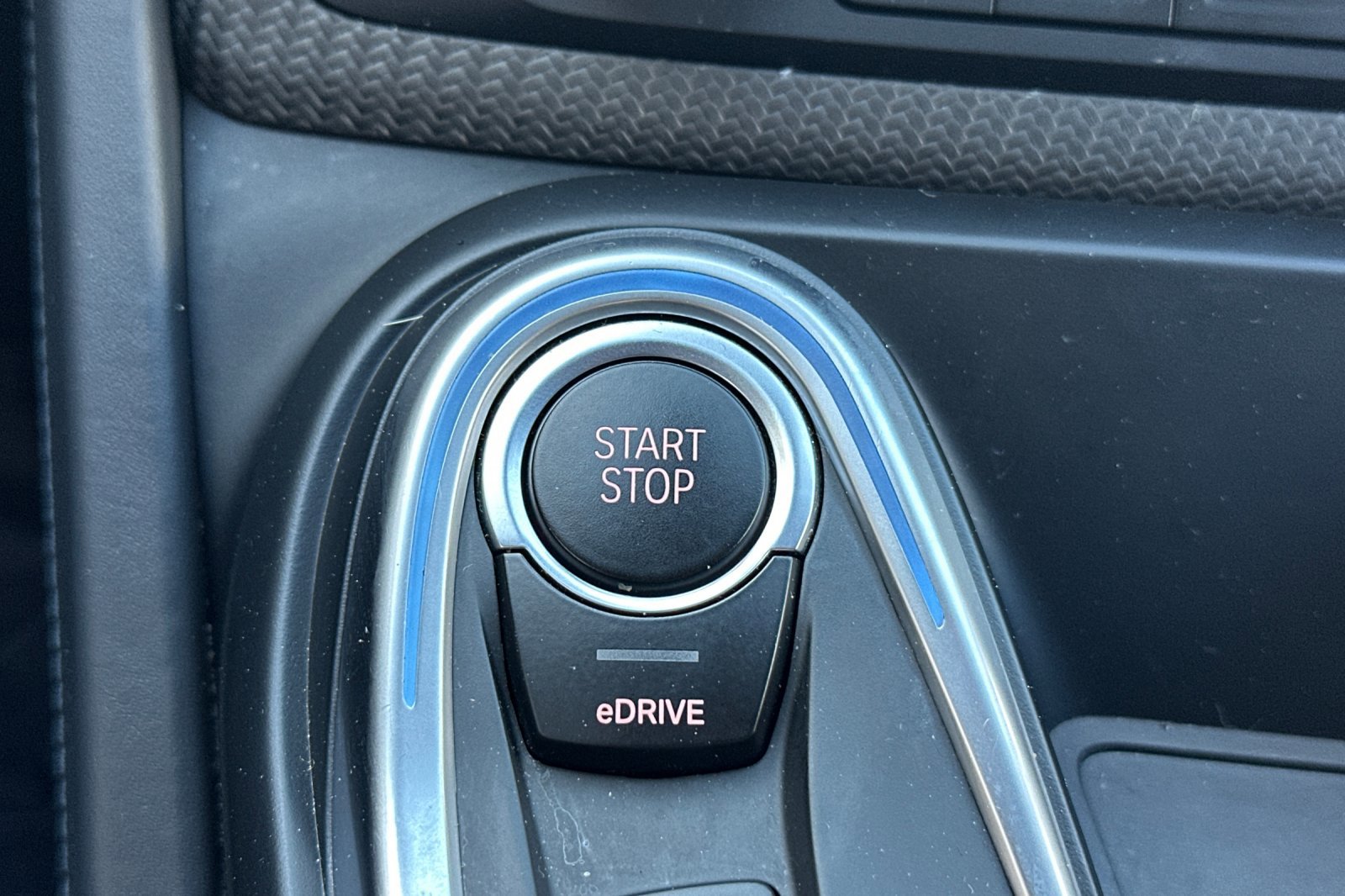 Used 2020 BMW i8 Coupe image 34