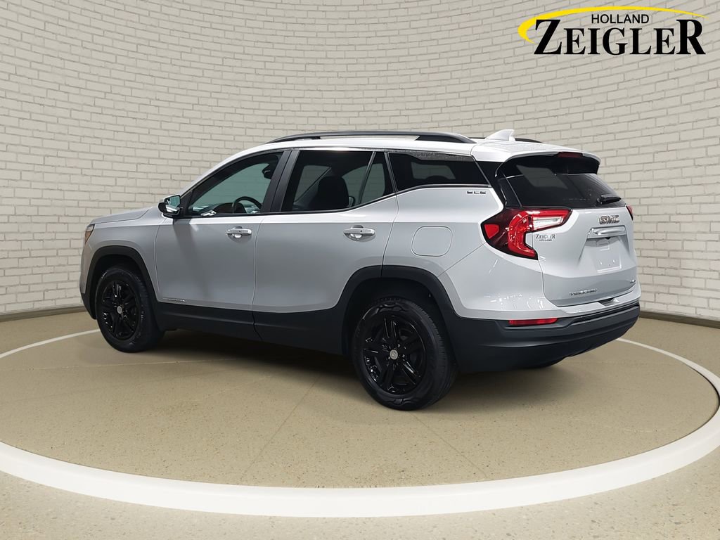 Used 2022 GMC Terrain SLE w/ Driver Convenience Package image 7