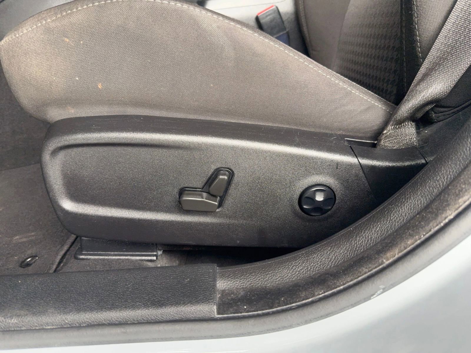 Used 2021 Dodge Charger GT w/ Blacktop Package image 40