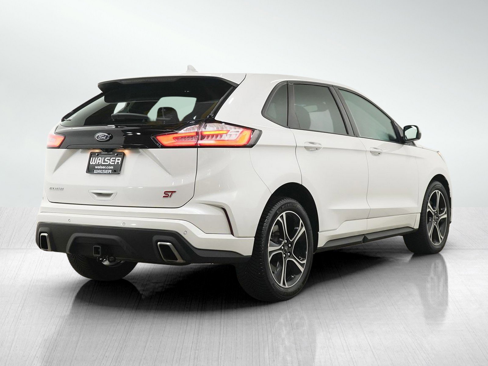 Used 2019 Ford Edge ST w/ Cold Weather Package AWD/4WD image 5