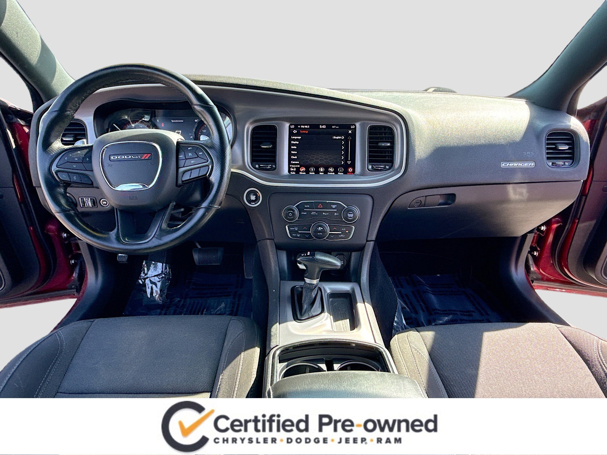 Used 2019 Dodge Charger SXT w/ Blacktop Package AWD/4WD image 3