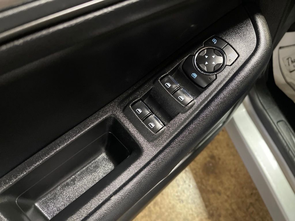 Used 2022 Ford Edge SE w/ Black Appearance Package image 12