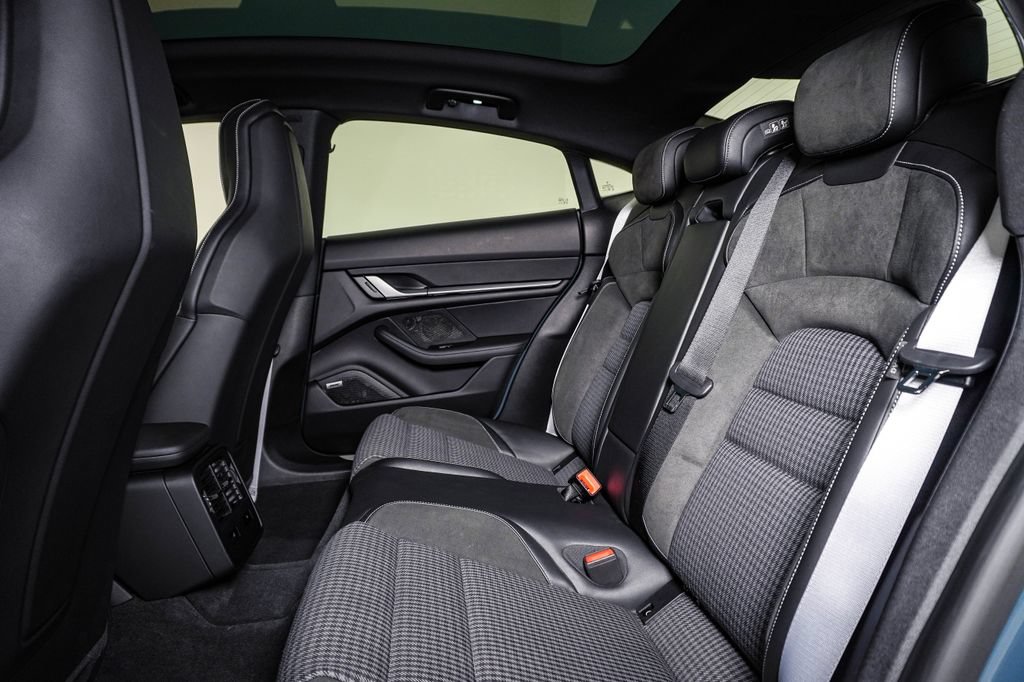 Certified 2025 Porsche Taycan AWD/4WD image 17