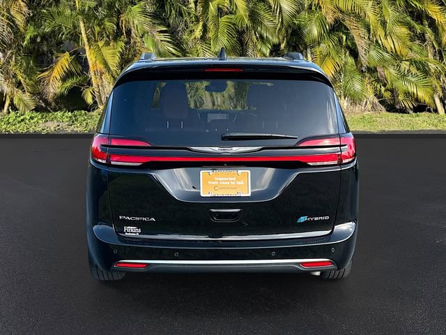 Used 2025 Chrysler Pacifica Pinnacle image 6