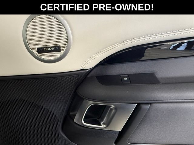 Certified 2025 Land Rover Discovery S AWD/4WD image 37