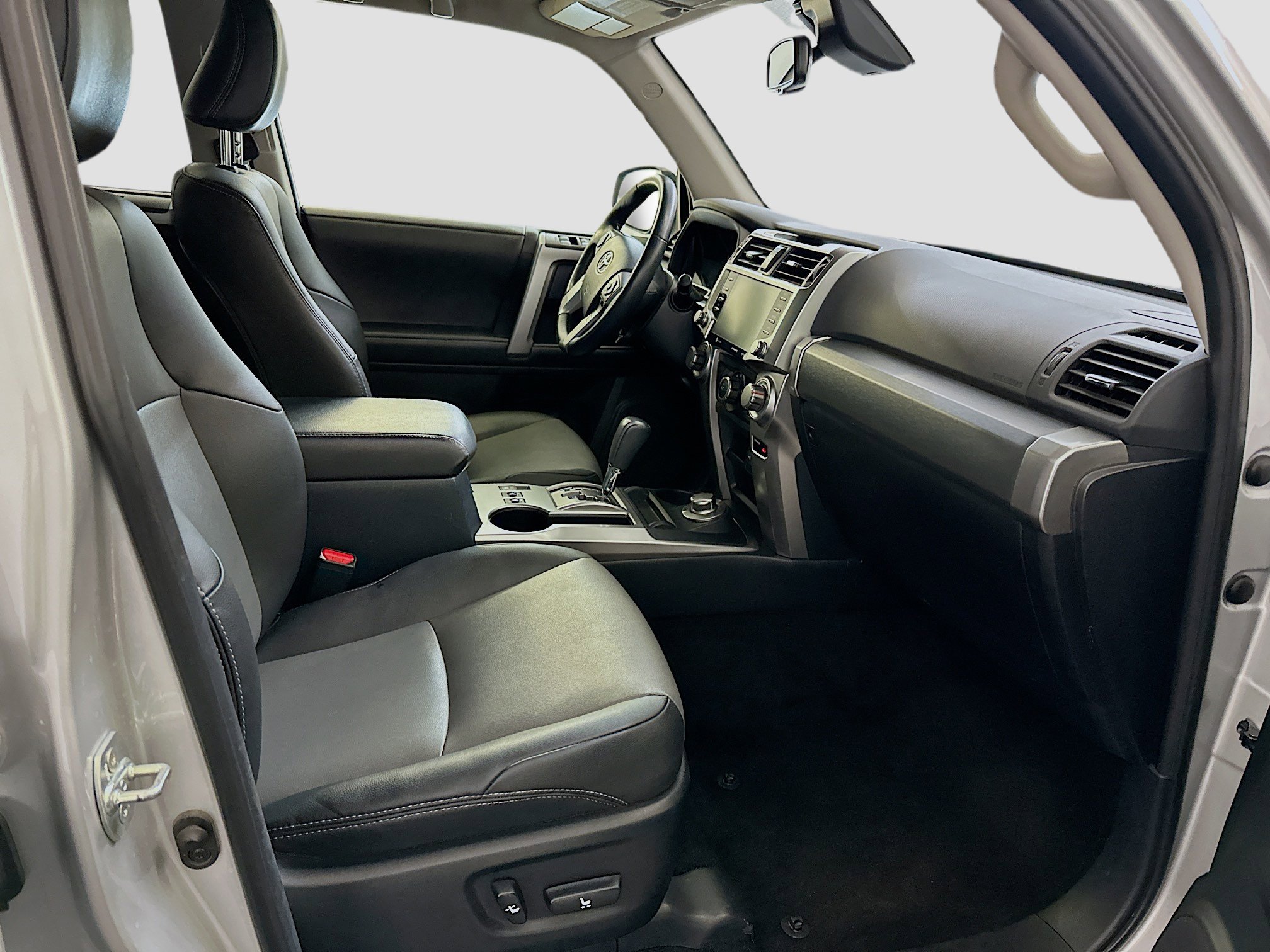 Used 2024 Toyota 4Runner SR5 Premium image 32