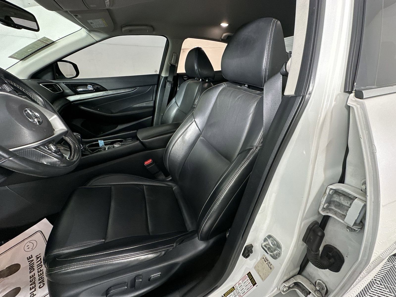 Used 2021 Nissan Maxima 3.5 SV w/ Floor Mat Group FWD image 11