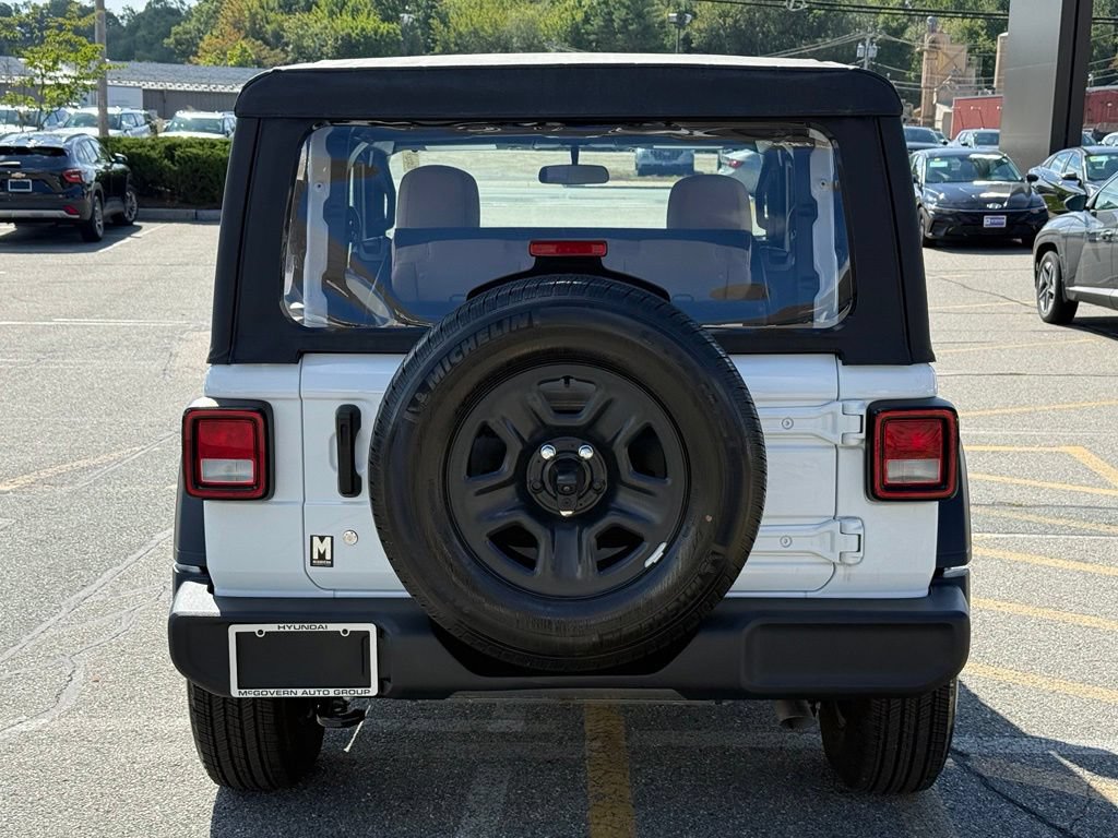 Used 2023 Jeep Wrangler Sport AWD/4WD image 5