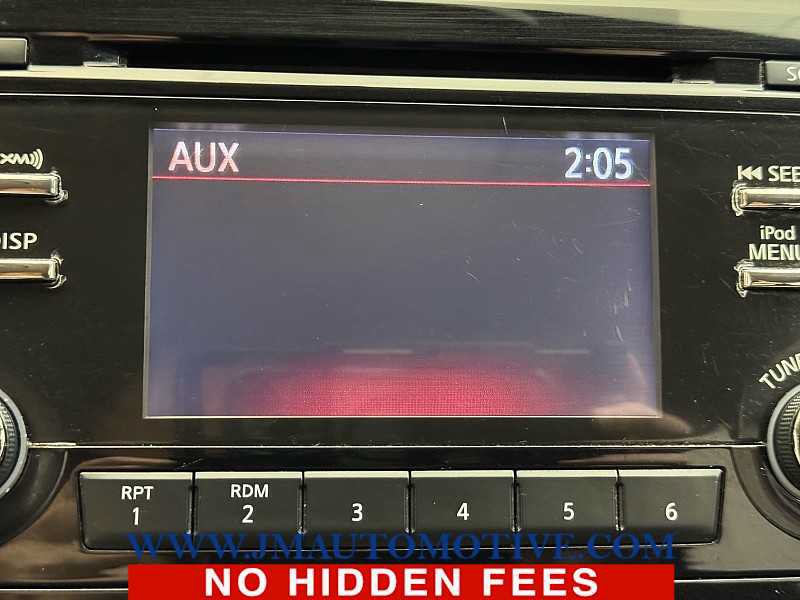 Used 2017 Nissan Rogue Sport S w/ S Appearance Package AWD/4WD image 26