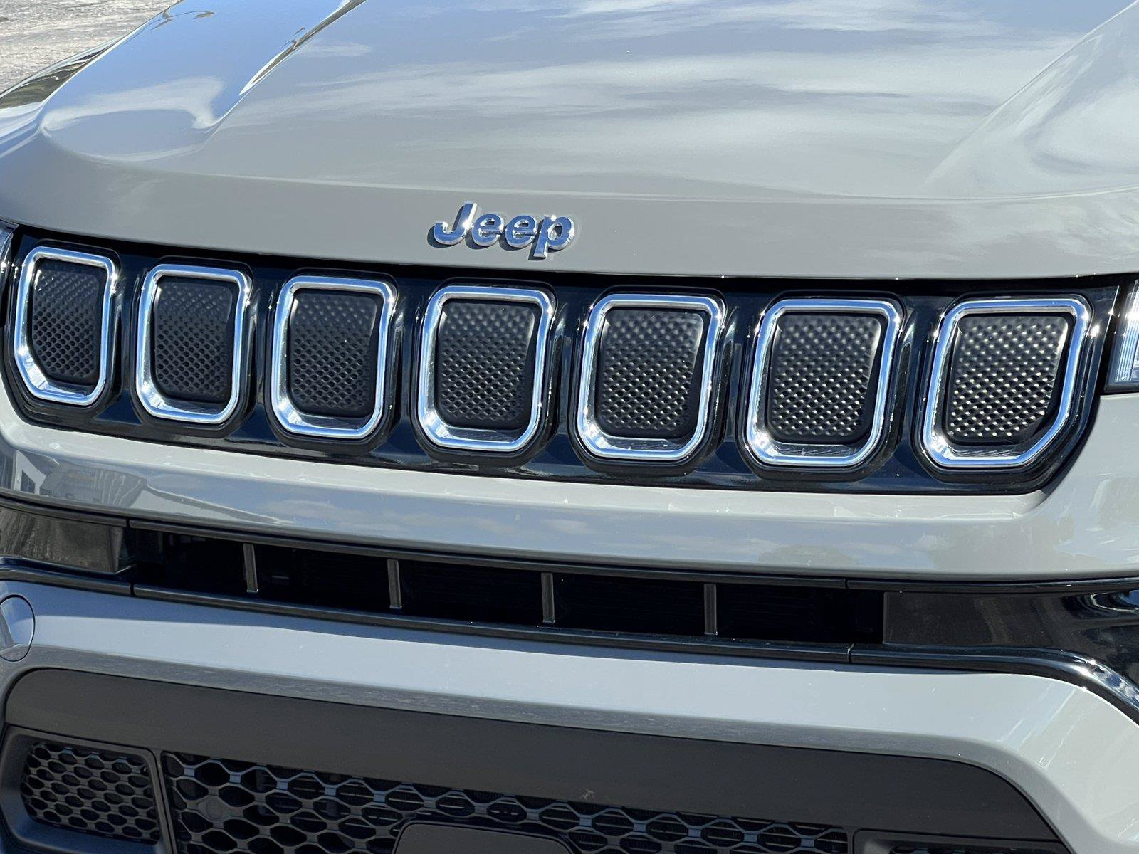 Used 2022 Jeep Compass Limited AWD/4WD image 38