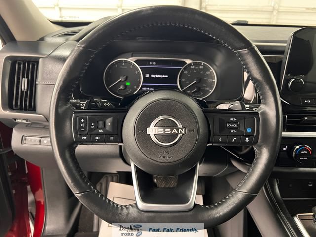 Used 2023 Nissan Pathfinder SL AWD/4WD image 39