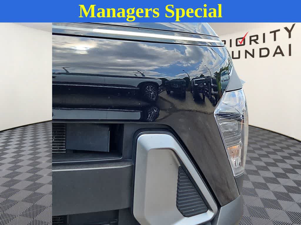 Used 2024 Hyundai Kona SEL FWD image 8