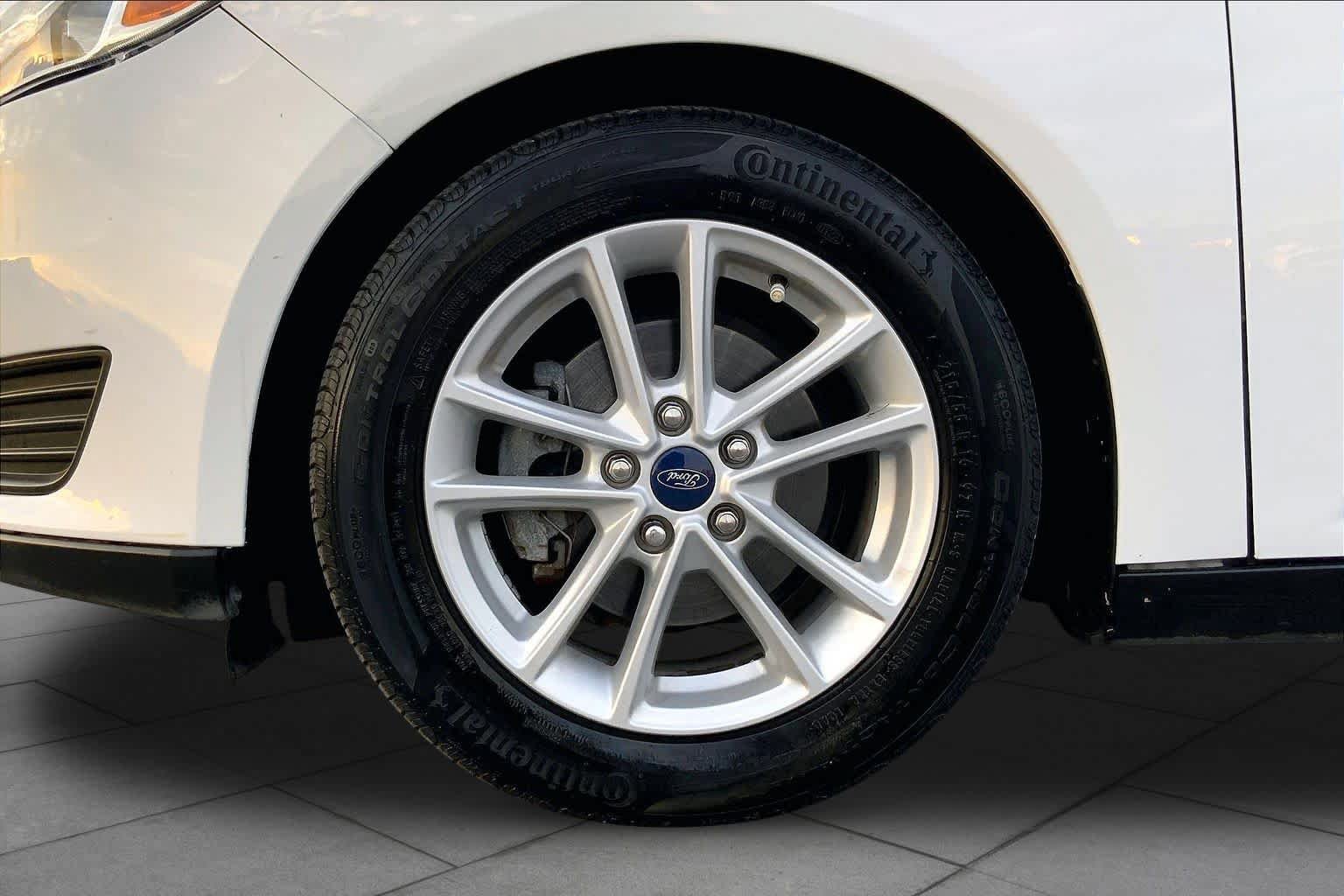 Used 2017 Ford Focus SE FWD image 11