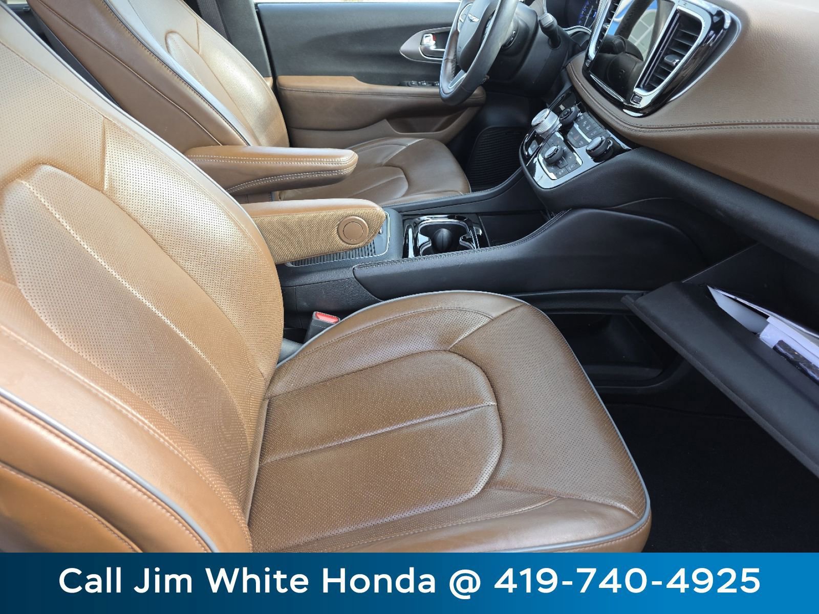 Used 2021 Chrysler Pacifica Limited w/ Uconnect Theater Family Group AWD/4WD image 24