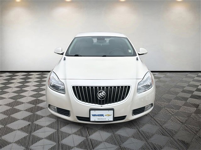 Used 2013 Buick Regal Leather image 2