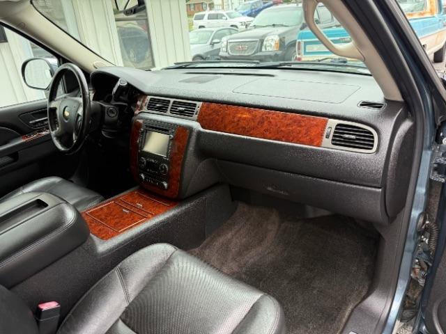 Used 2012 Chevrolet Avalanche LTZ AWD/4WD image 12