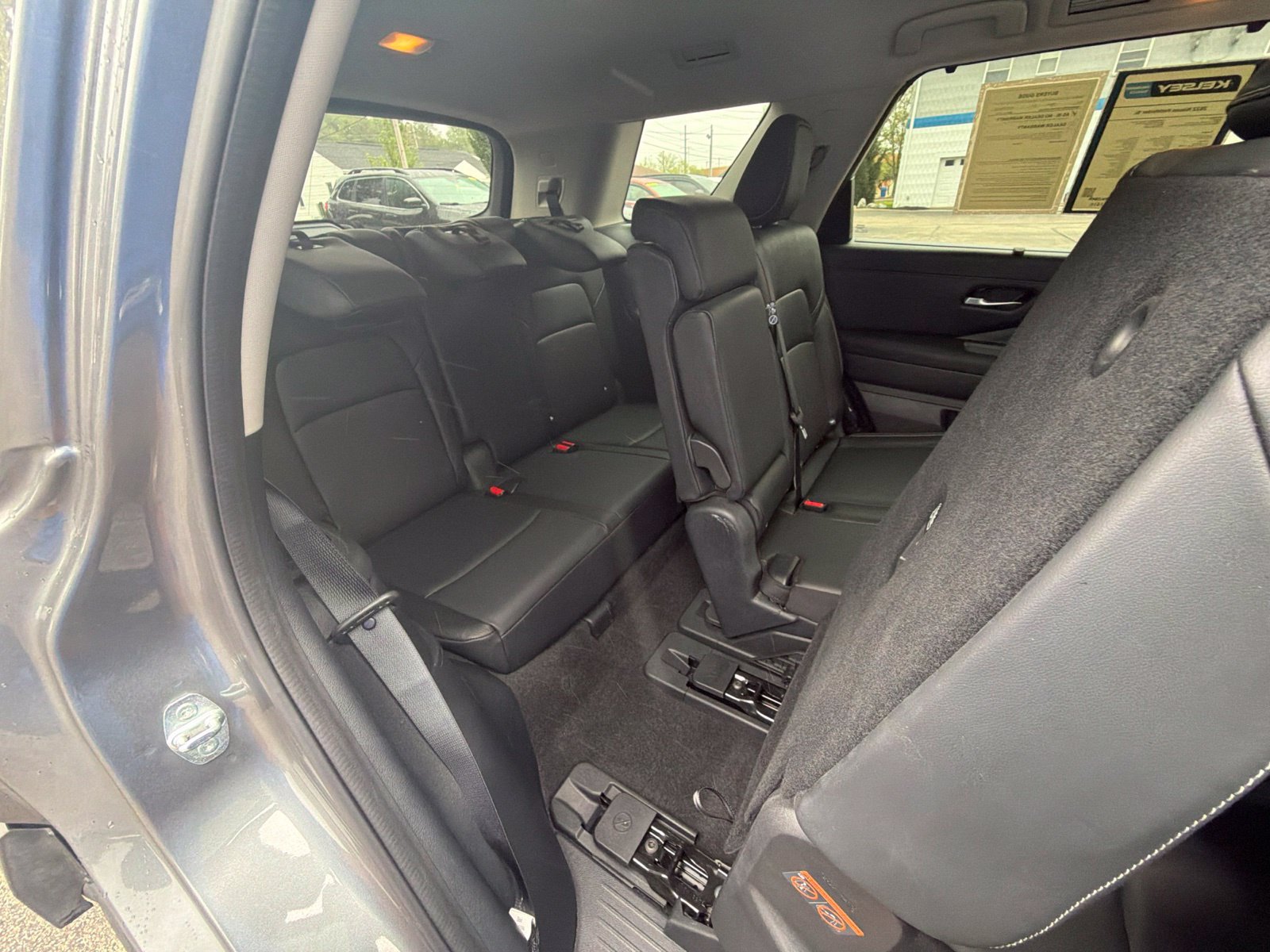 Used 2022 Nissan Pathfinder SL AWD/4WD image 30