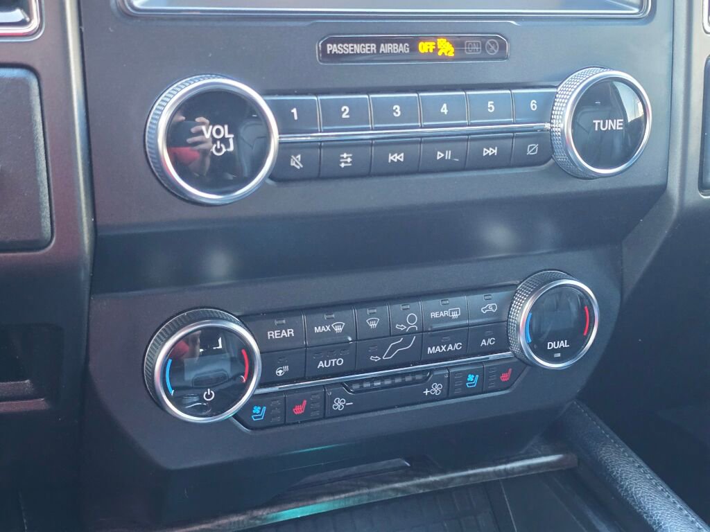 Used 2019 Ford Expedition Max Limited image 39