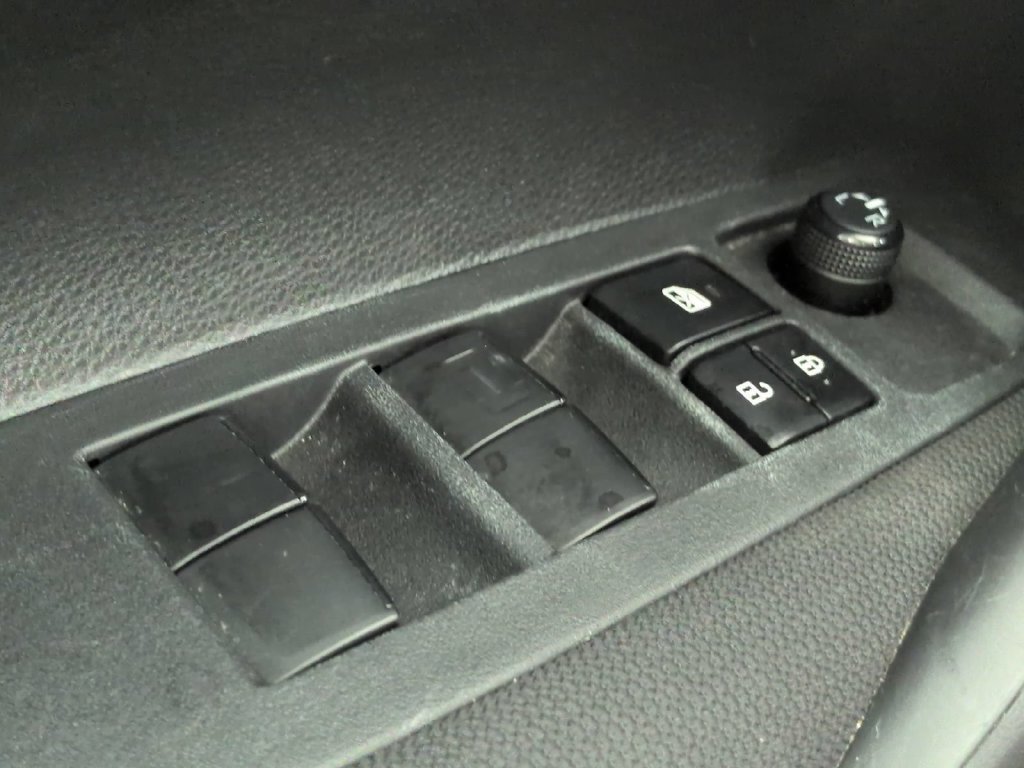 Used 2024 Toyota Corolla LE FWD image 39